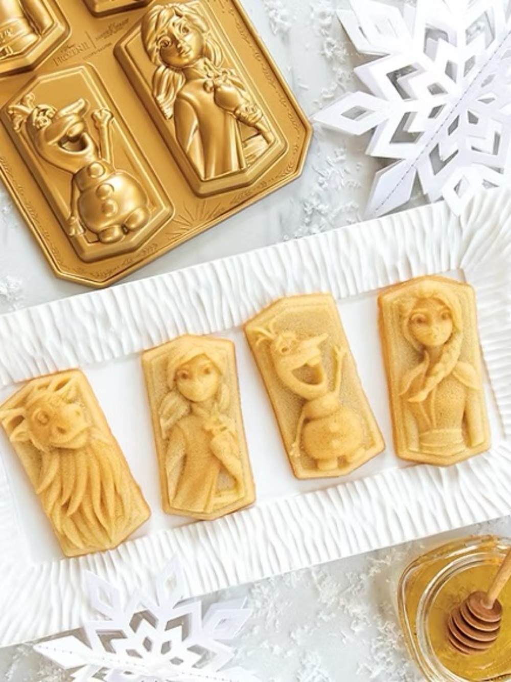 Nordic Ware x Disney Frozen 2 Cast Character Cakelet Pan